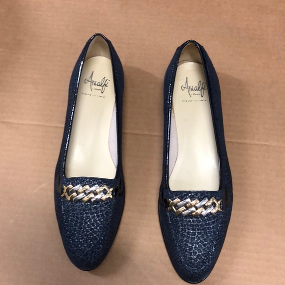 Amalfi Shoes New Without Box Or Tags Size Narrow Width Dark Blue